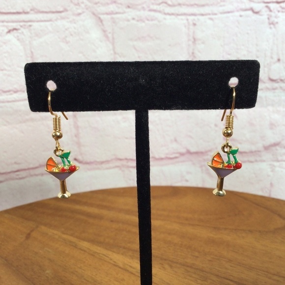 Adorable Martini Cocktail Fashion Dangle Earrings - NWOT - Picture 2 of 2